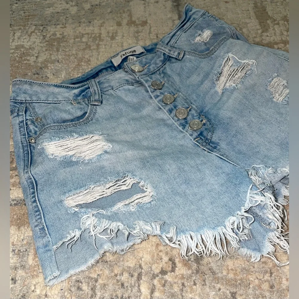 Refuge Light Blue Frayed Jean Shorts size 4
